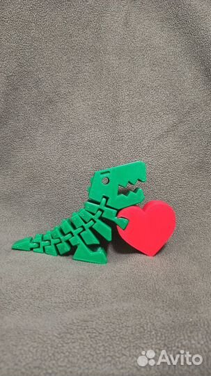 Подвижный динозавр с сердцем