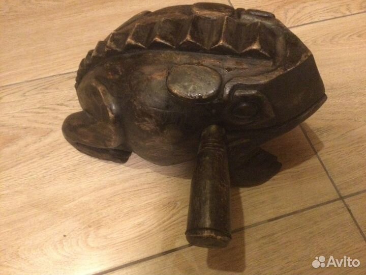 Лягушка дерево большая