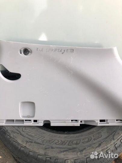 Накладка стойки багажника Kia Sportage (SL) III