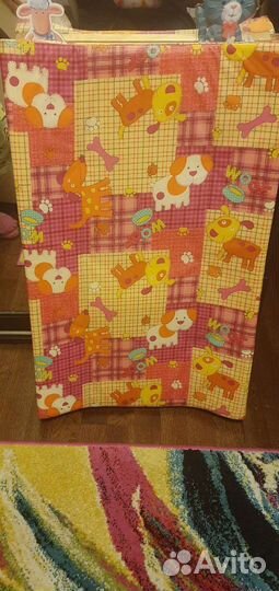 Пеленальная доска на кроватку