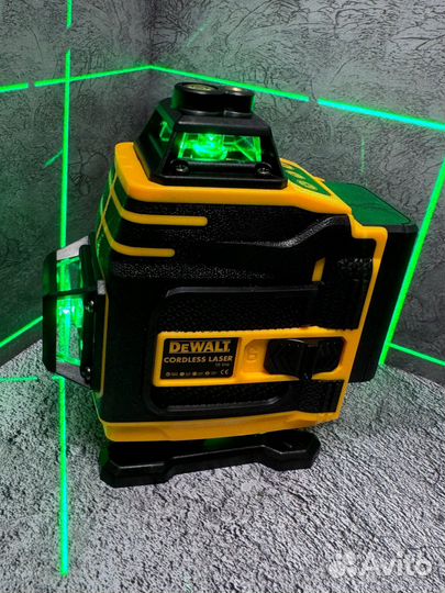 Лазерный уровень DeWalt 4D нивелир 16 линий