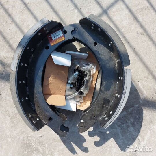 Тормозные колодки Semac