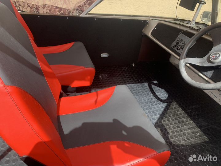 Моторная лодка