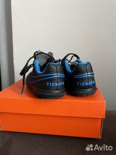 Бутсы шиповки Nike