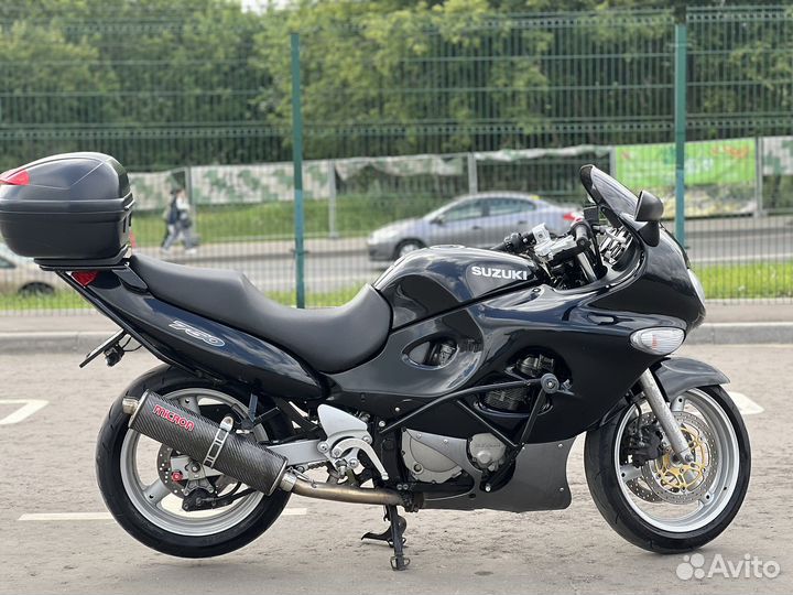 Suzuki gsx 750f katana