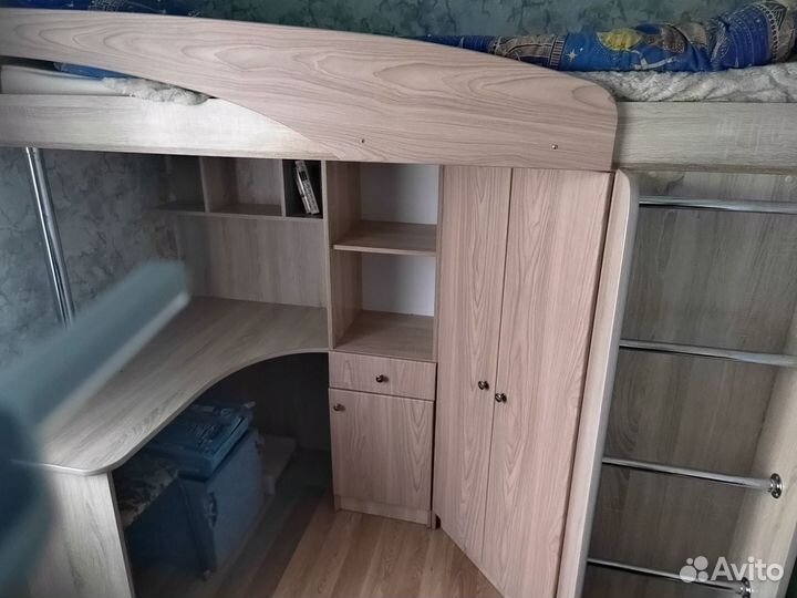 Детский уголок, стенка с кроватью, кровать чердак