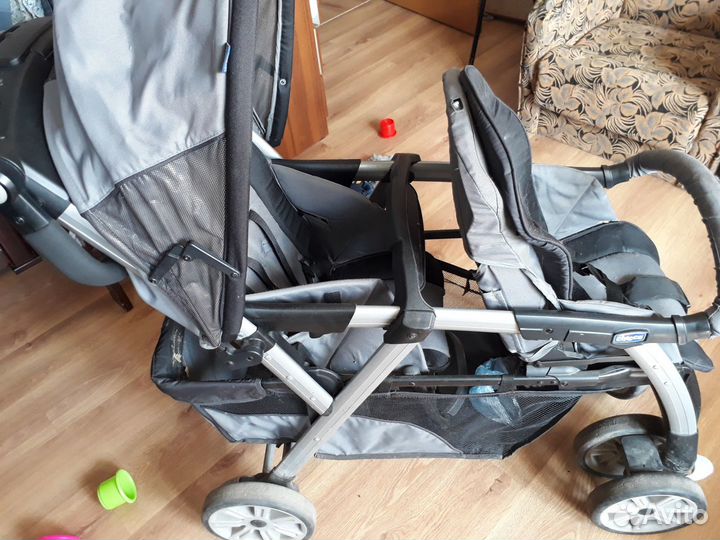 Коляска Chicco together twin для погодок