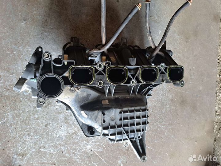 Впускной коллектор Volvo S40