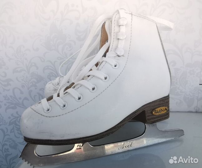 Коньки для фигурного катания runa