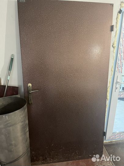 Дверь металлическая