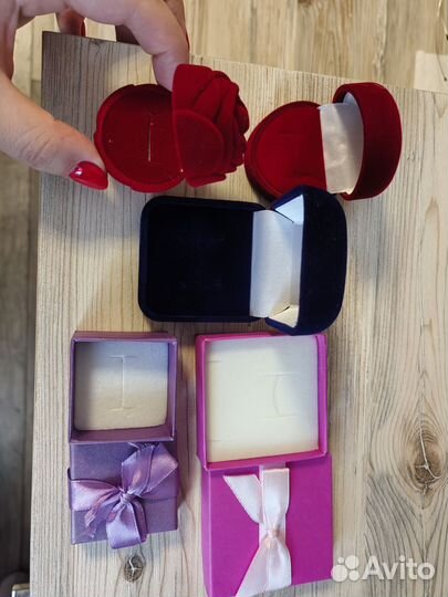 Коробочки для ювелирных изделий