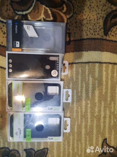 Чехлы на телефон