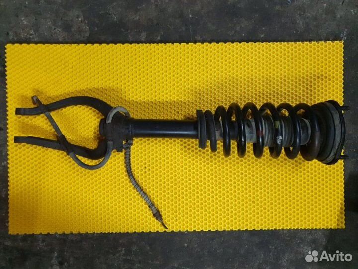 Амортизатор передний правый Hyundai Sonata EF G4GC