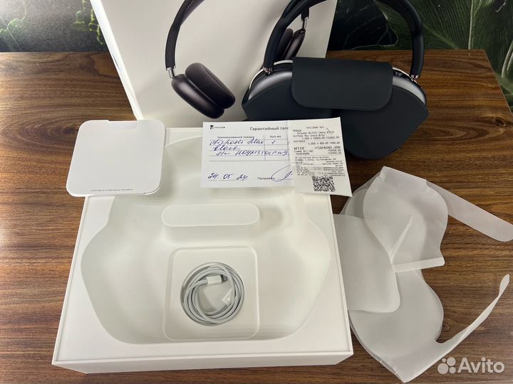 Apple AirPods Max Space Gray