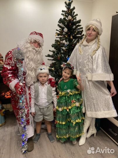 Дед Мороз и Снегурочка фокусница