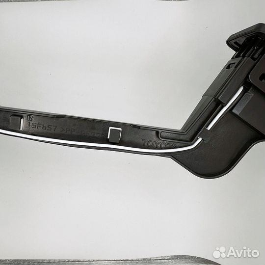 Кнопка открывания багажника toyota RAV 4 (2019)