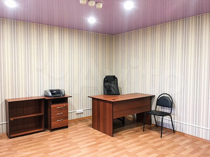 Офис, 700 м²