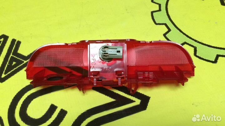 Салонный стоп сигнал Mazda Demio DY3W ZJ 2004.10