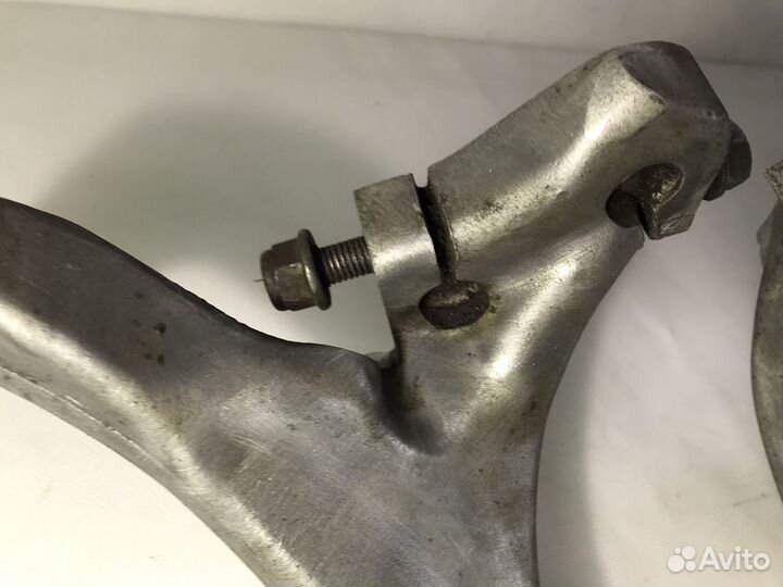 Кулак поворотный правый Ауди S8 A8 D3