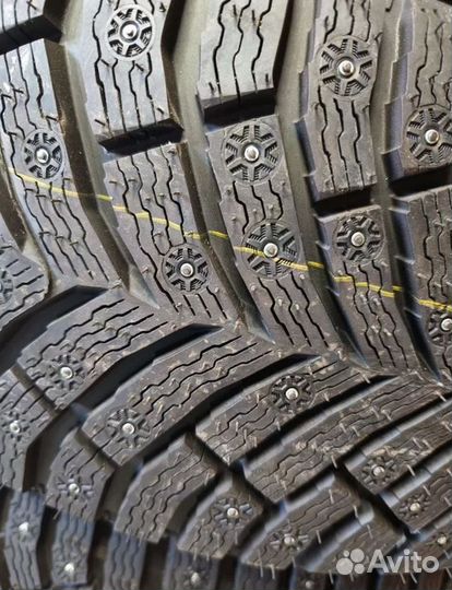 Michelin X-Ice North 4 215/55 R17 98T