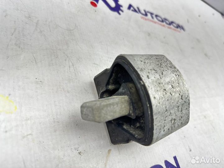 Подушка АКПП Mercedes E W211 М272 3.0