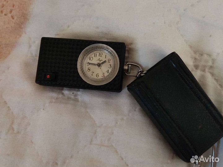 Часы брелок будильник Луч. СССР