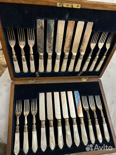 Старинный столовый набор