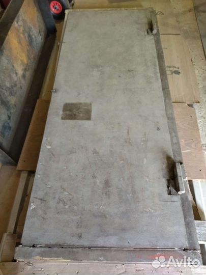 Металлическая дверь уличная бу