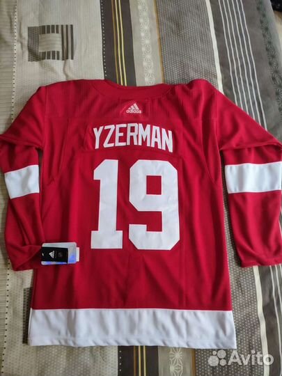 Хоккейный свитер Detroit Red Wings размер 46