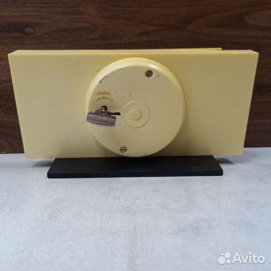 Часы Молния Механические Настольные Рабочие СССР