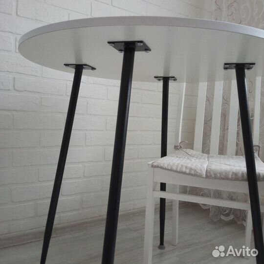 Кухонный стол бу 78 см