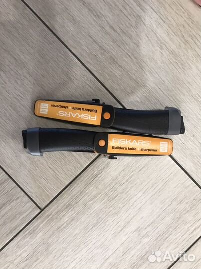 Нож fiskars