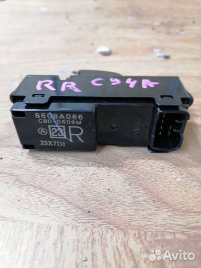 Кнопка стеклоподъемника задняя правая Mitsubishi