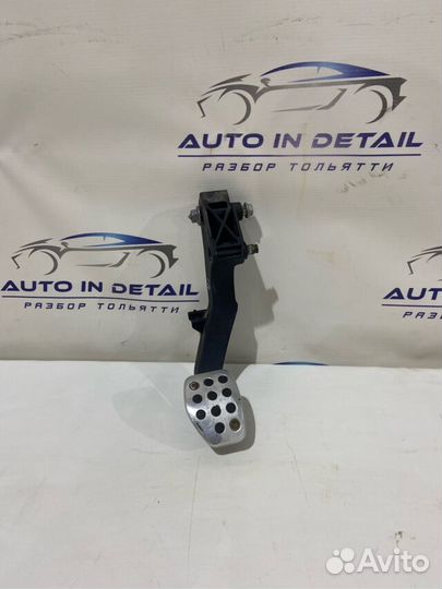 Педаль сцепления peugeot 308 2011 1.6 MT Хетчбек