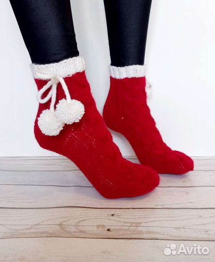 Носочки вязаные с помпонами (размер 36-37)