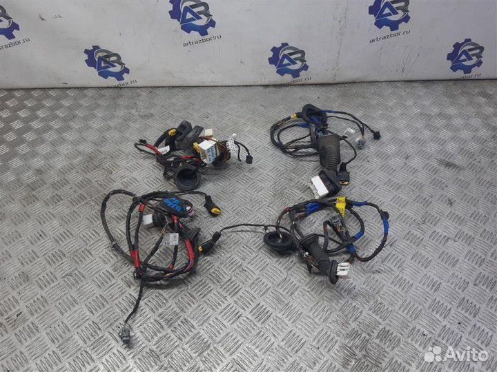 Проводка двери Hyundai Elantra 4 HD 1.6 G4FC 122