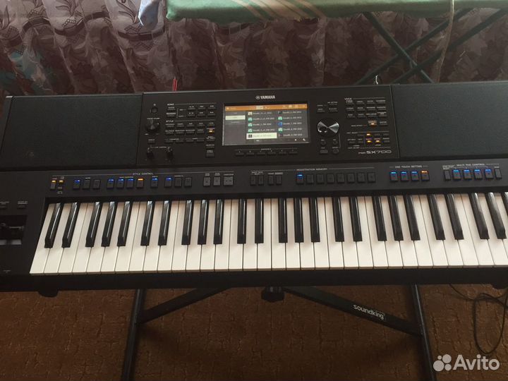 Синтезатор Yamaha sx 700