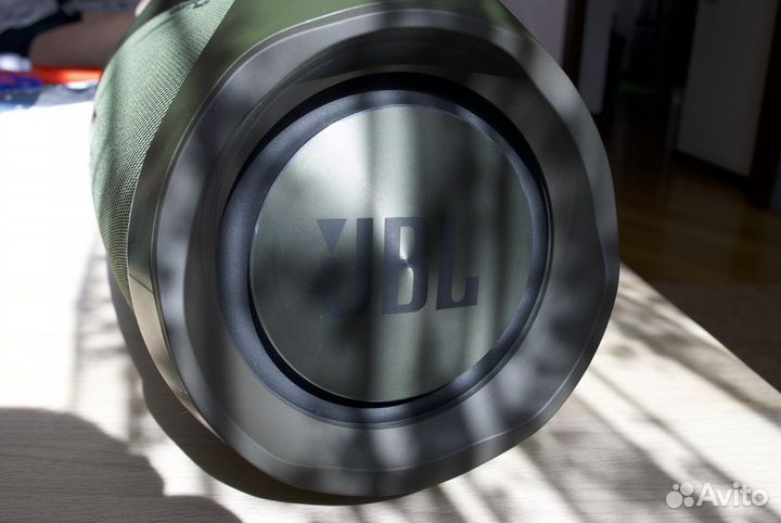 Jbl boombox by Harman