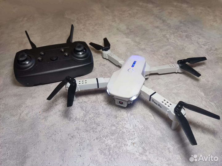 Квадрокоптер дрон с камерой