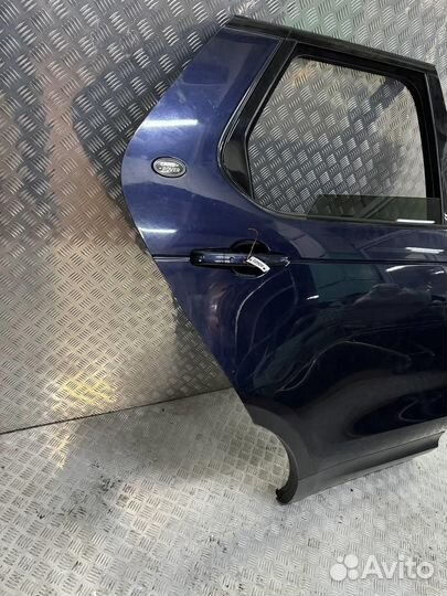 Дверь задняя правая Land Rover Discovery 5 2017г