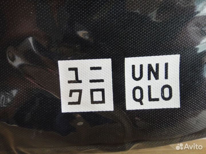 Чехол Uniqlo для планшета, ультрабука. Новый