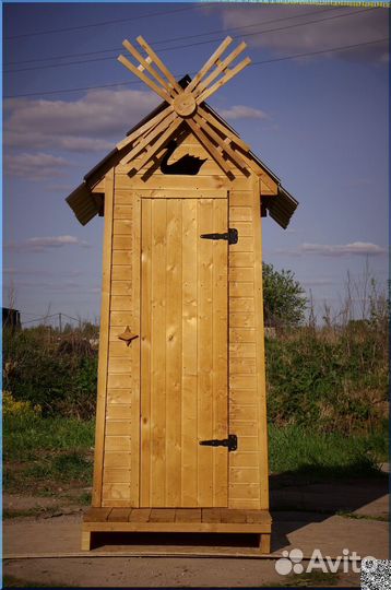 Дачный туалет деревянный