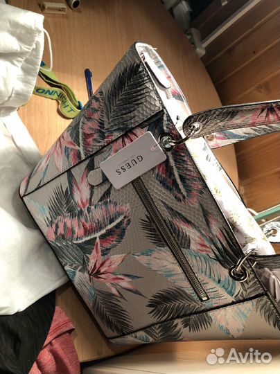 Cумка Guess 1981 новая