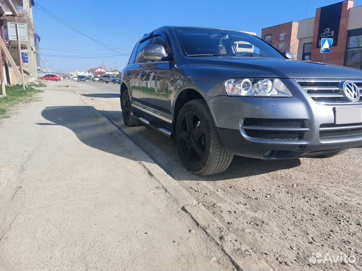 Бампер.Volkswagen Touareg 3.2 AT