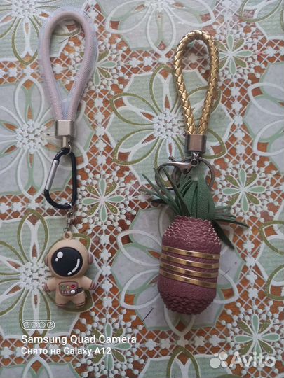 Брелок на ключи на рюкзак и на прочее