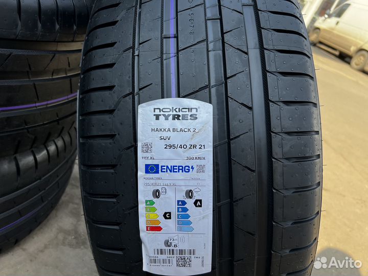 Nokian Tyres Hakka Black 2 SUV 295/40 R21 111Y
