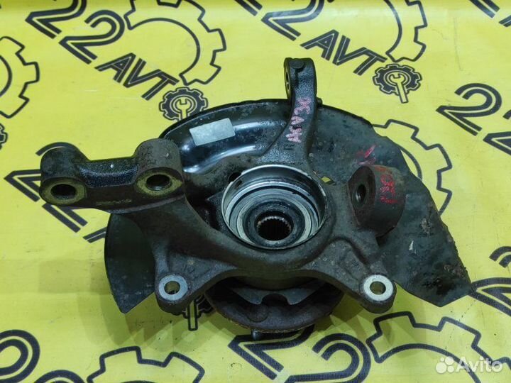 Ступица передняя правая Toyota Camry ACV30 2AZ-FE