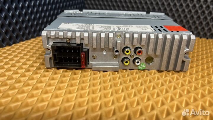 Автомагнитола Pioneer с экраном