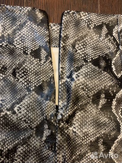 Юбка дерматин 46-48 удав, питон Италия