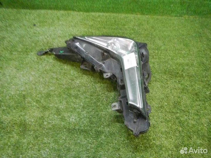 Фара противотуманная левая/дхо Lexus LX570